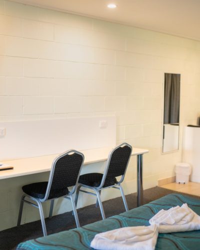 Inside view of a queen single room at Mundubbera Motel