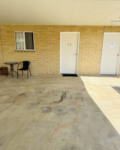 Outside view of Room 14 at Mundubbera Motel